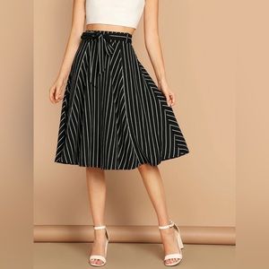 🆕 EMERY ROSE High Waist Black and White Striped Knee Length Skirt with Belt